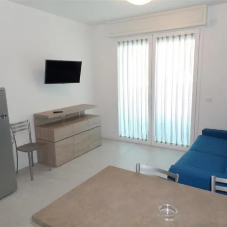 Flat With Two Terraces And Parking Apartment *